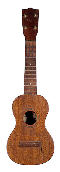 Marca Aquila ukulele